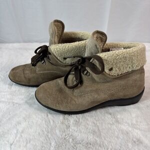 Cobbie's Cuddler Tammy Beige Suede Leather Faux Fur Lace Up Ankle Boots 8 M